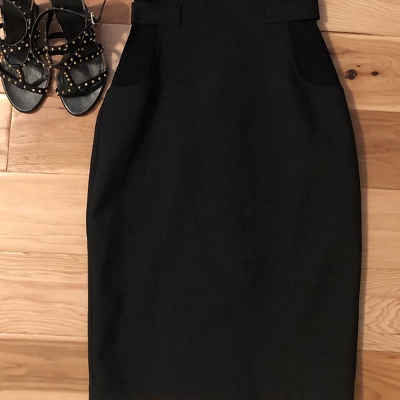 Burberry London (like new) Dark grey & black dress, fits more like a size 2 ) - Picture 16 of 16